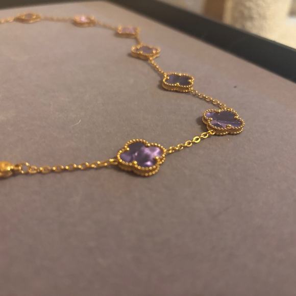 Gold and Purple Clover Necklace - 18K Gold-Plated Chain - Length 18" - Van Cleef - Picture 2 of 3